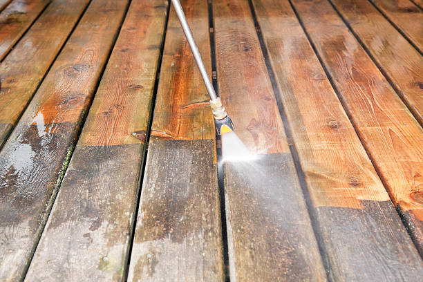 Best Pool Deck Cleaning  in Lexington, MO